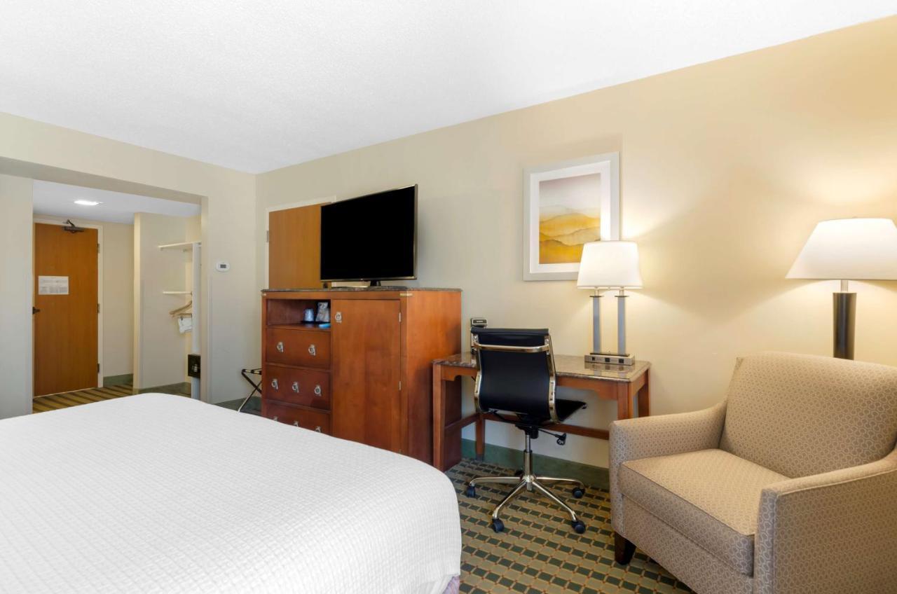 Best Western North Roanoke Troutville Exterior photo